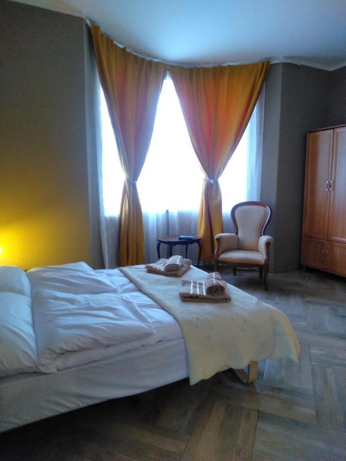 Sunny Bear Bed & Breakfast เยเลเนียกูรา ภายนอก รูปภาพ