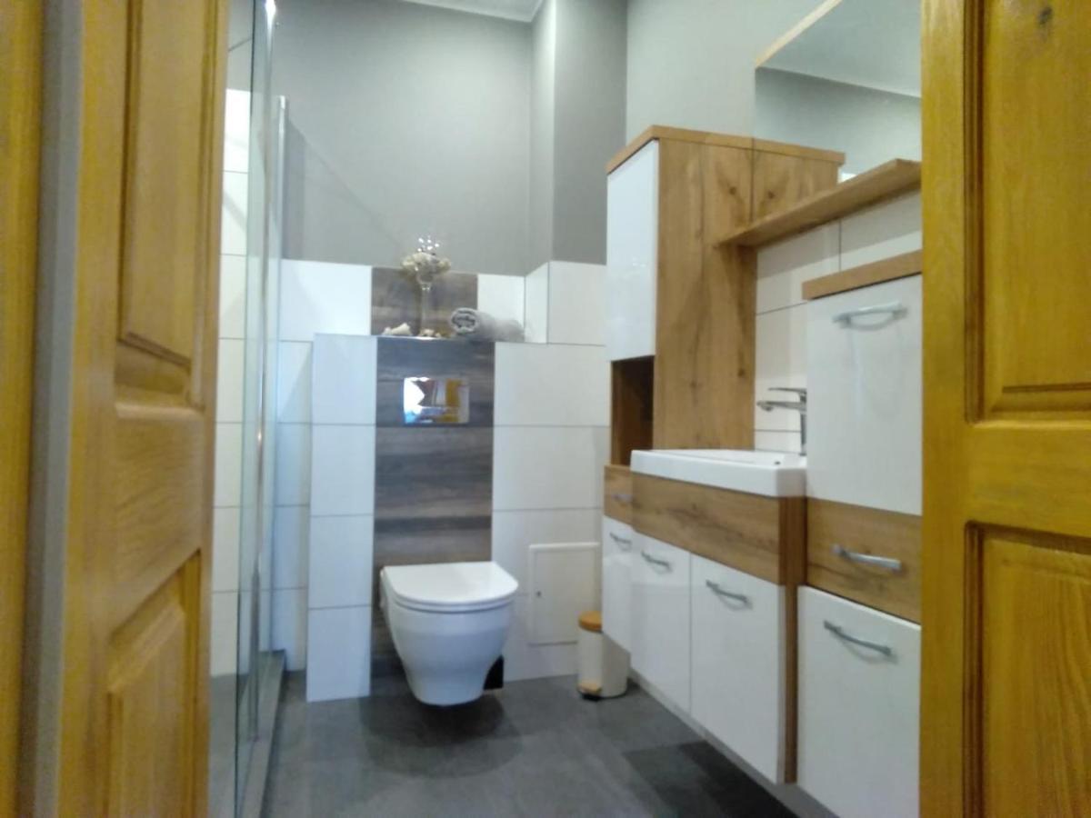 Sunny Bear Bed & Breakfast เยเลเนียกูรา ภายนอก รูปภาพ
